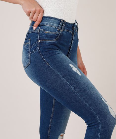 calça jeans feminina com rasgos