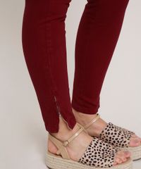 Calca-de-Sarja-Feminina-Super-Skinny-com-Ziper-na-Barra-Vinho-9493482-Vinho_5 Calca-de-Sarja-Feminina-Super-Skinny-com-Ziper-na-Barra-Vinho-9493482-Vinho_5