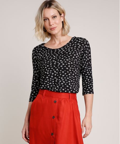 Blusa-Feminina-Ampla-Estampada-Floral-Manga-3-4-Decote-Redondo-Preta-9740655-Preto_1