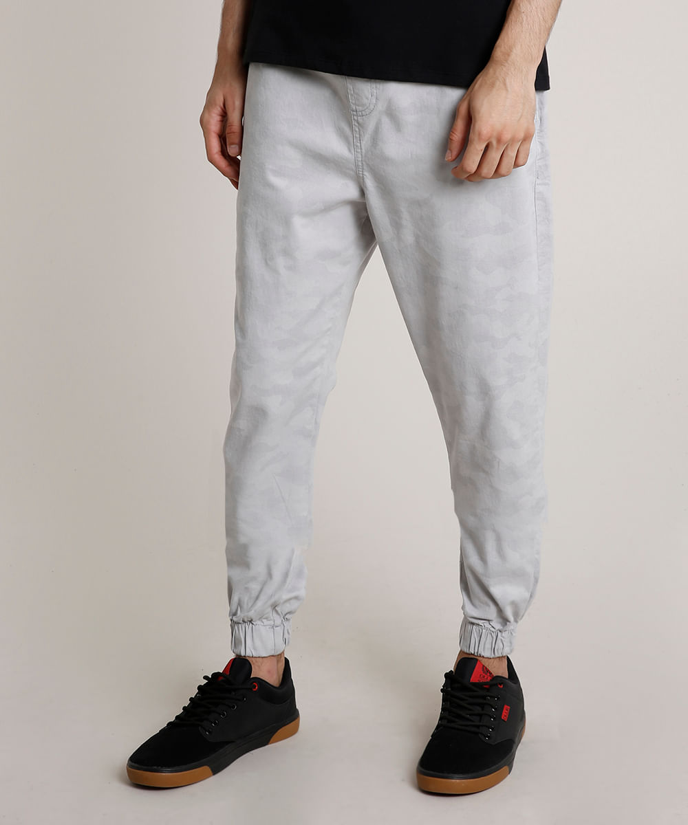 calça jogger camuflada c&a