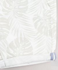 Bermuda-de-Sarja-Infantil-Estampada-de-Folhagem-com-Cinto-Off-White-9662827-Off_White_4