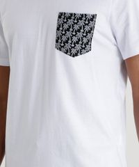 Camiseta-com-Bolso-Estampado-Branca-8519022-Branco_4