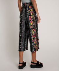 Calca-Feminina-Pantacourt-Estampada-Floral-com-Arabescos-Preta-9821972-Preto_2