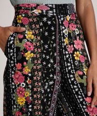 Calca-Feminina-Pantacourt-Estampada-Floral-com-Arabescos-Preta-9821972-Preto_4