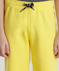 Bermuda-em-Moletom-Amarela-8601002-Amarelo_4