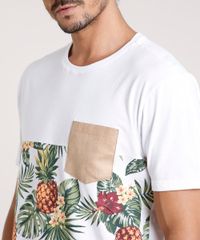 Camiseta-Masculina-com-Estampa-de-Abacaxi-e-Bolso-em-Suede-Manga-Curta-Gola-Careca-Off-White-9755143-Off_White_4