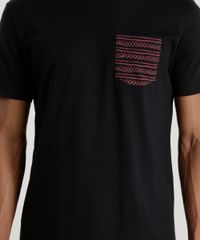 Camiseta-com-Bolso-Estampado-Preta-8581012-Preto_4