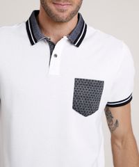 Polo-Masculina-Comfort-Fit-em-Piquet-com-Bolso-Estampado-Manga-Curta-Off-White-9726238-Off_White_4