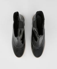 Bota-com-Laser-Cut-Preta-8572332-Preto_4