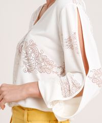 Blusa-Feminina-Open-Shoulder-Devore-com-Arabescos-Manga-Longa-Decote-V-Off-White-9706152-Off_White_4