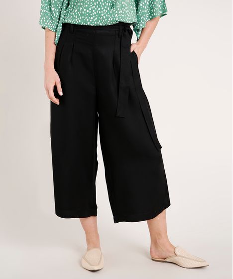 calça pantacourt preta cea
