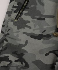 Bermuda-de-Sarja-Infantil-Estampada-Camuflada-com-Bolso-e-Cordao--Verde-Militar-9761832-Verde_Militar_3