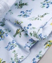 jardineira-Short-Saia-de-Sarja-Infantil-Estampada-Floral-com-Babado-Branca-9822541-Branco_3