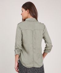 Camisa-Feminina-com-Bolsos-e-Martingale-Manga-Longa-Verde-Militar-9820777-Verde_Militar_2