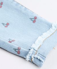 Calca-Jeans-Infantil-Estampada-de-Cerejas-Azul-Claro-9680469-Azul_Claro_4