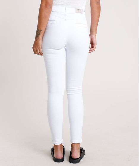 calça branca cintura alta sawary