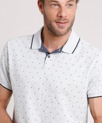 Polo-Masculina-Comfort-Fit-Estampada-Mini-Print-Geometrica-em-Piquet-Manga-Curta-Cinza-Mescla-Claro-9602993-Cinza_Mescla_Claro_4