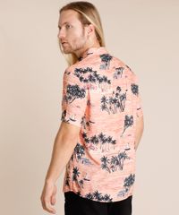 Camisa-Masculina-Tradicional-Estampada-Ilha-com-Bolso-Manga-Curta-Coral-9853220-Coral_2