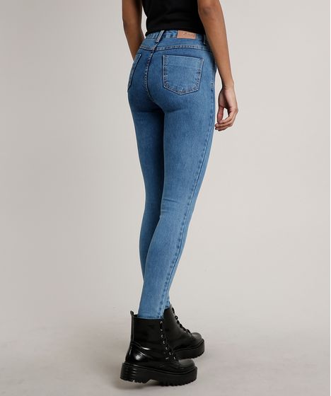 calça jeans efeito lipo