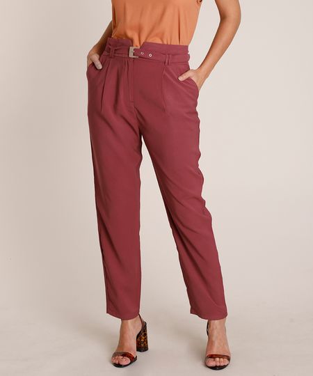 Calça Feminina Carrot Alfaiatada Cintura Alta com Cinto Vinho - 48 Menor preço em Calça Feminina Carrot Alfaiatada Cintura Alta com Cinto Vinho - 48