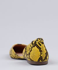 Sapatilha-Feminina-Via-Uno-Aberta-Bico-Fino-Texturizada-Animal-Print-Cobra-em-Verniz-Amarelo-9686042-Amarelo_3