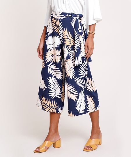 Calca-Feminina-Pantacourt-Estampada-de-Folhagem-com-Faixa-para-Amarrar-Azul-Marinho-9569392-Azul_Marinho_1 Calca-Feminina-Pantacourt-Estampada-de-Folhagem-com-Faixa-para-Amarrar-Azul-Marinho-9569392-Azul_Marinho_1