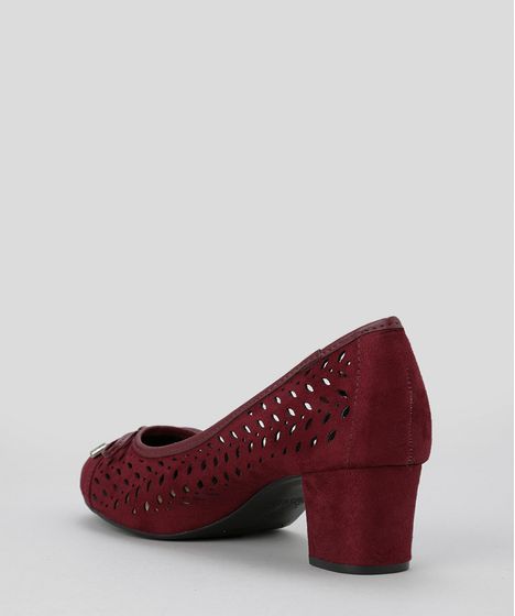 scarpin beira rio vinho