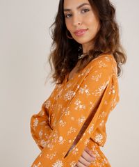 Macaquinho-Feminino-Open-Shoulder-Estampado-Floral-com-Botoes-Manga-Longa-Caramelo-9803835-Caramelo_4