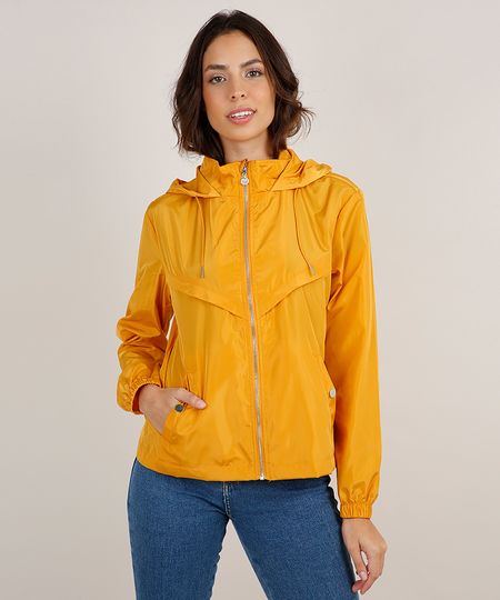 Jaqueta-Corta-Vento-Feminina-com-Capuz-e-Bolsos-Mostarda-9805005-Mostarda_1