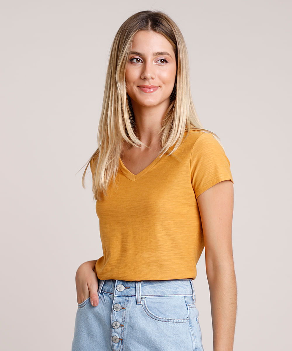camiseta flamê de algodão básica manga curta decote v caramelo