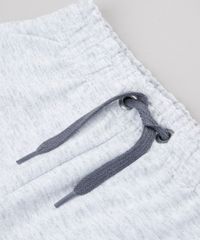 Bermuda-Infantil-Basica-em-Moletom-com-Bolso-Barra-Dobrada-Cinza-Mescla-Claro-9936162-Cinza_Mescla_Claro_3