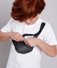 Camiseta-Infantil-com-Estampa-Interativa-de-Pochete-Manga-Curta-Off-White-9838011-Off_White_5
