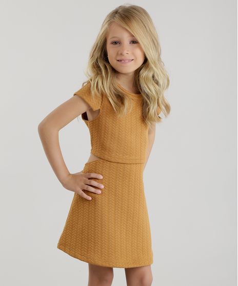 Vestido-Texturizado-com-Recortes-Caramelo-8618535-Caramelo_1