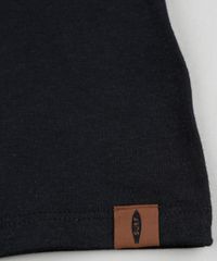 Camiseta-Infantil-com-Bolso-Estampado-de-Folhagem-Manga-Curta-Preto-9929964-Preto_5