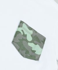 Camiseta-Infantil-com-Bolso-Estampado-Camuflado-Manga-Curta-Off-White-9865988-Off_White_3