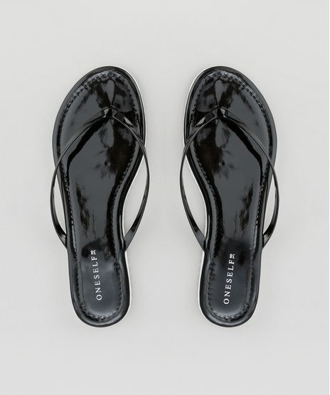 Chinelo-em-Verniz-Preto-8641096-Preto_1