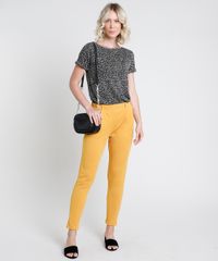 Calca-Feminina-Carrot-com-Bolsos-Mostarda-9852208-Mostarda_3