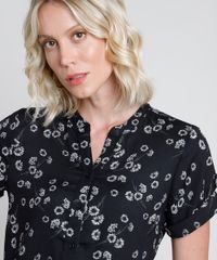 Camisa-Feminina-Estampada-Floral-com-Martingale-Manga-Curta-Preta-9822195-Preto_4