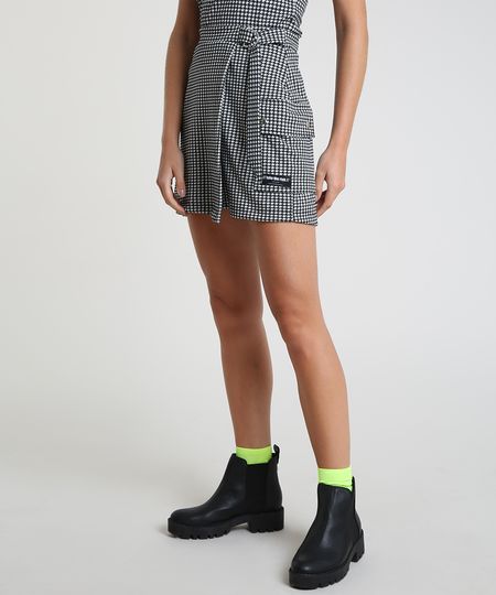 Saia-Feminina-Curta-Cargo-Transpassada-Estampada-Pied-de-Poule-Preta-9897498-Preto_1