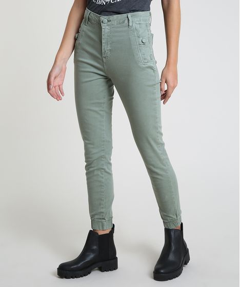 calça verde militar feminina com bolsos