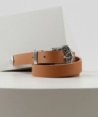 Cinto-Feminino-com-Fivela-Western-e-Ponteira-Caramelo-9551475-Caramelo_2