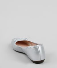 Sapatilha-Feminina-Moleca-Bico-Quadrado-Metalizada-com-Laco-Prateada-9849413-Prateada_4