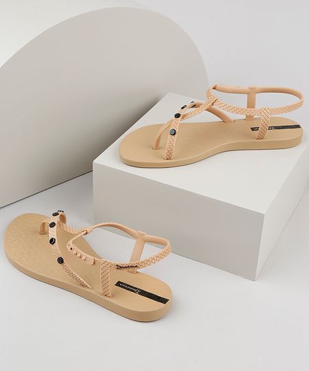 Rasteirinha-Feminina-Ipanema-Class-Wish-Spikes-Texturizada-Cobra-com-Tachas-Bege-9925070-Bege_1