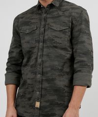 Camisa-de-Sarja-Masculina-Tradicional-Estampada-Camuflada-com-Bolsos-Manga-Longa-Verde-Militar-9942756-Verde_Militar_4
