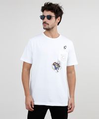 Camiseta-Masculina-Taz-Looney-Tunes-Futebol-com-Bolso-Manga-Curta-Gola-Careca-Branca-9870087-Branco_1