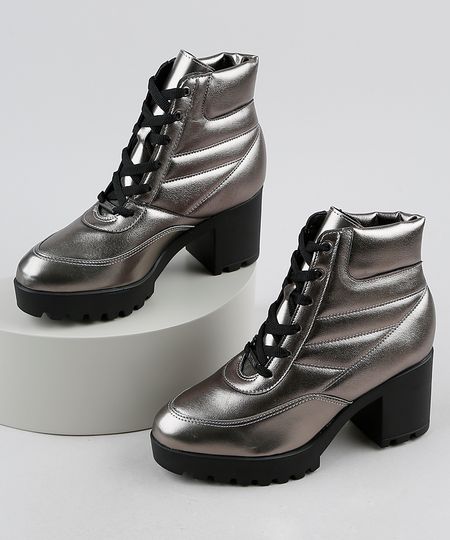 Bota-Coturno-Feminina-Vizzano-Cano-Curto-Salto-Grosso-Medio-Tratorado-Metalizada-Grafite-9943345-Grafite_1 Bota-Coturno-Feminina-Vizzano-Cano-Curto-Salto-Grosso-Medio-Tratorado-Metalizada-Grafite-9943345-Grafite_1