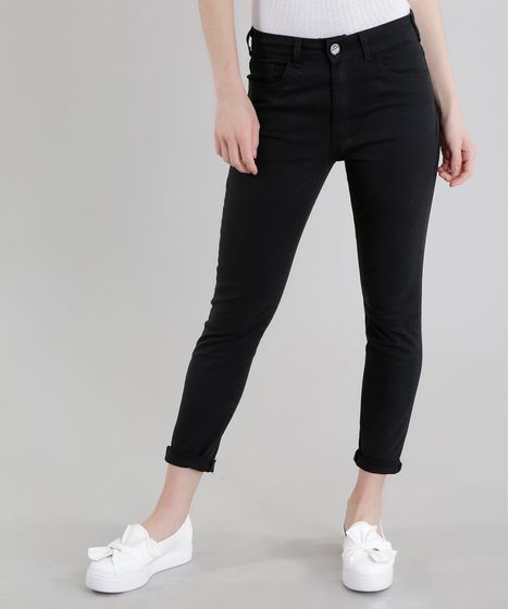 calça cropped preta