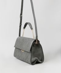 Bolsa-Feminina-Media-Matelasse-com-Corrente-e-Alca-Transversal-Cinza-9865139-Cinza_3