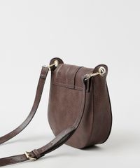 Bolsa-Feminina-Transversal-Pequena-Texturizada-Cobra-com-Argola-Marrom-9864015-Marrom_4
