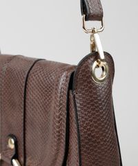 Bolsa-Feminina-Transversal-Pequena-Texturizada-Cobra-com-Argola-Marrom-9864015-Marrom_5